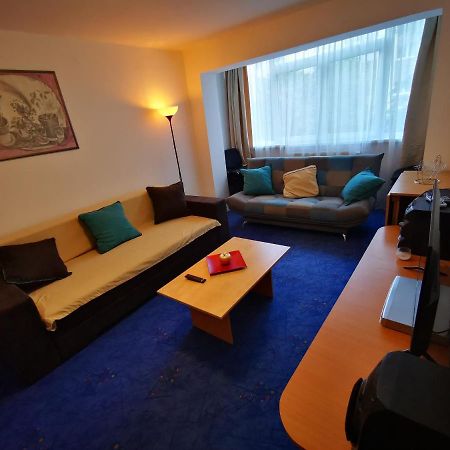 Ferienwohnung Apartament Langa Castan Azuga Exterior foto